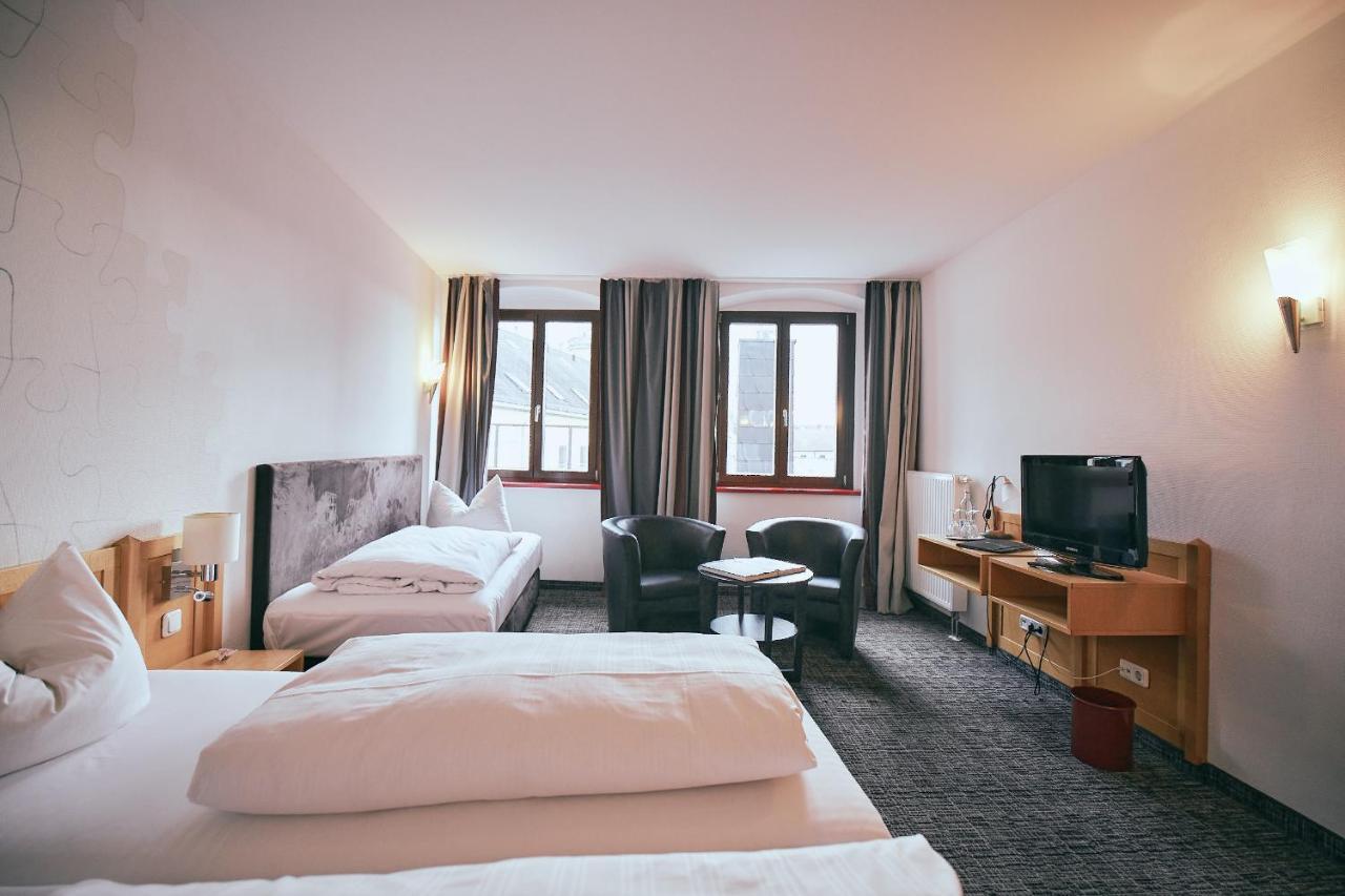 Hotel Roter Hahn Regensburg Exterior photo