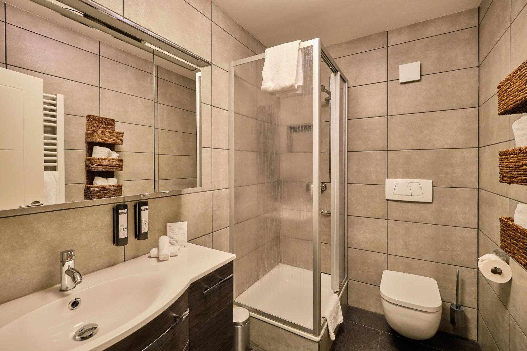 Hotel Roter Hahn Regensburg Exterior photo